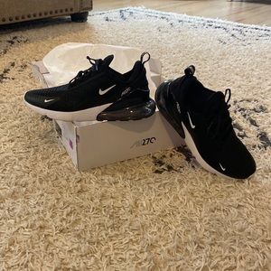 Nike Air Max 270 Sneakers